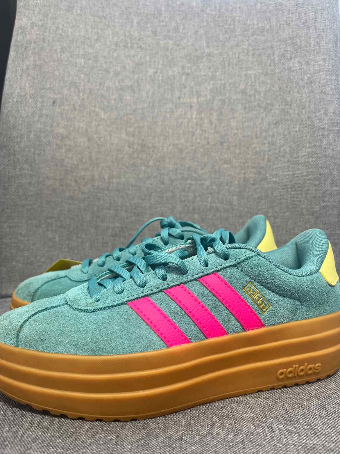 4 adidas Shoes/Boots