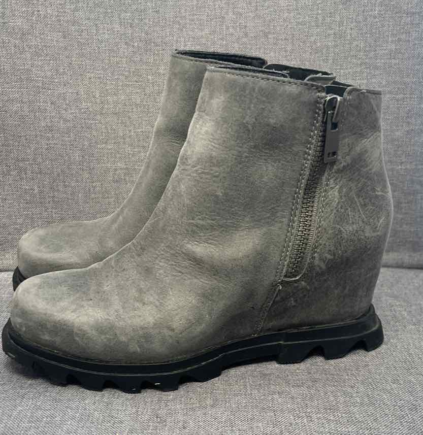 7 Sorel Boots