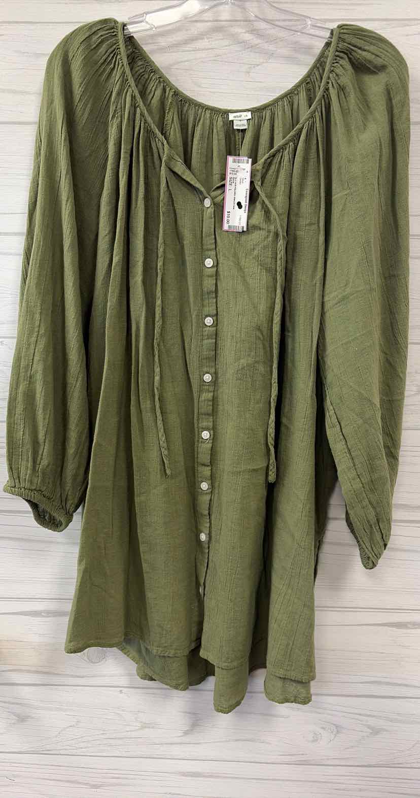 Size L Aerie Shirt