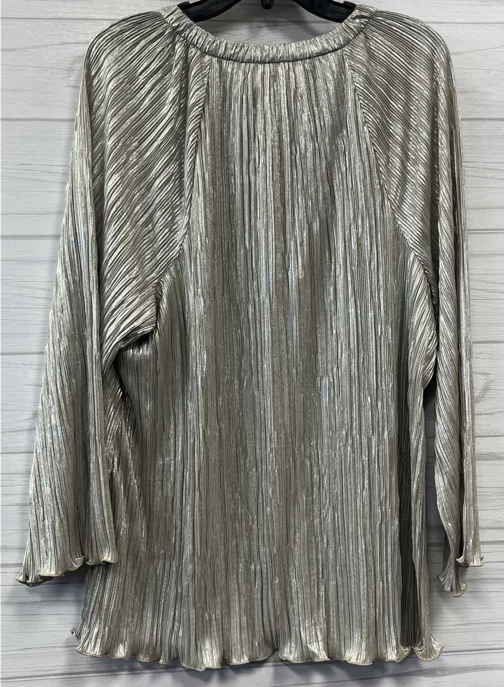 Size 4 Chicos Shirt
