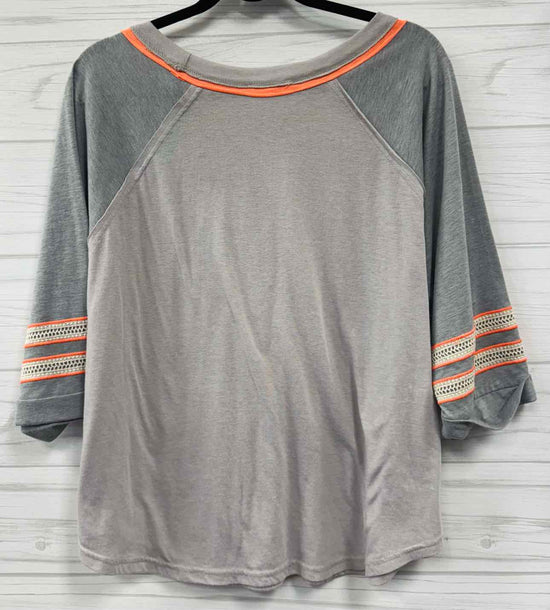 Size S easel Shirt