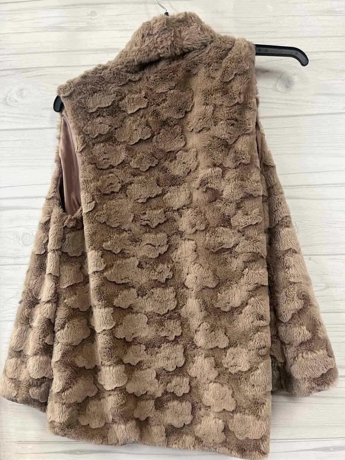 Size M Entro Vest