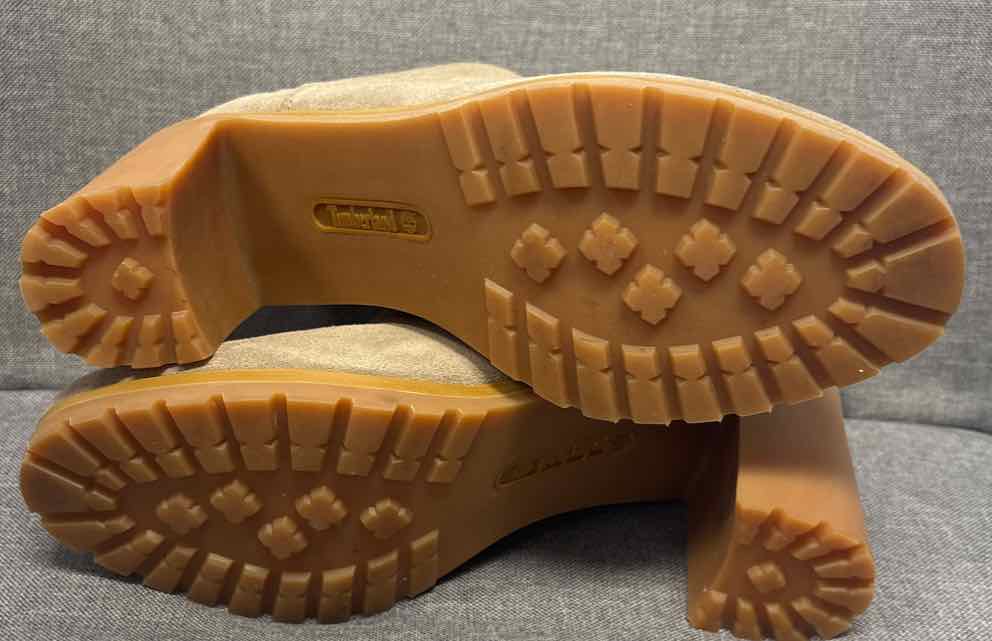 6.5 Timberland Boots