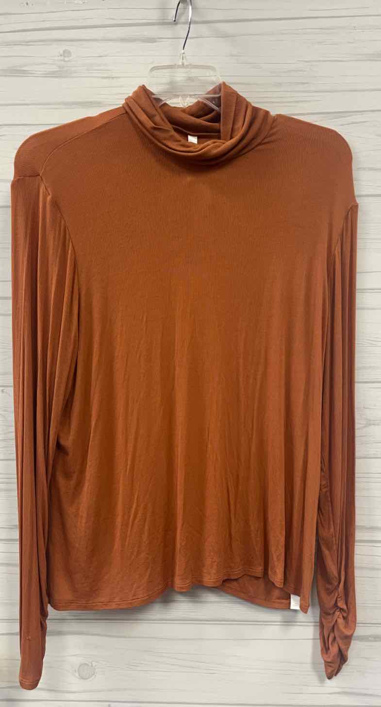 Size 2X fabletics Shirt