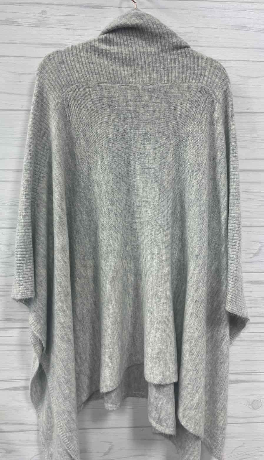Size S/M Simply Vera Shirt