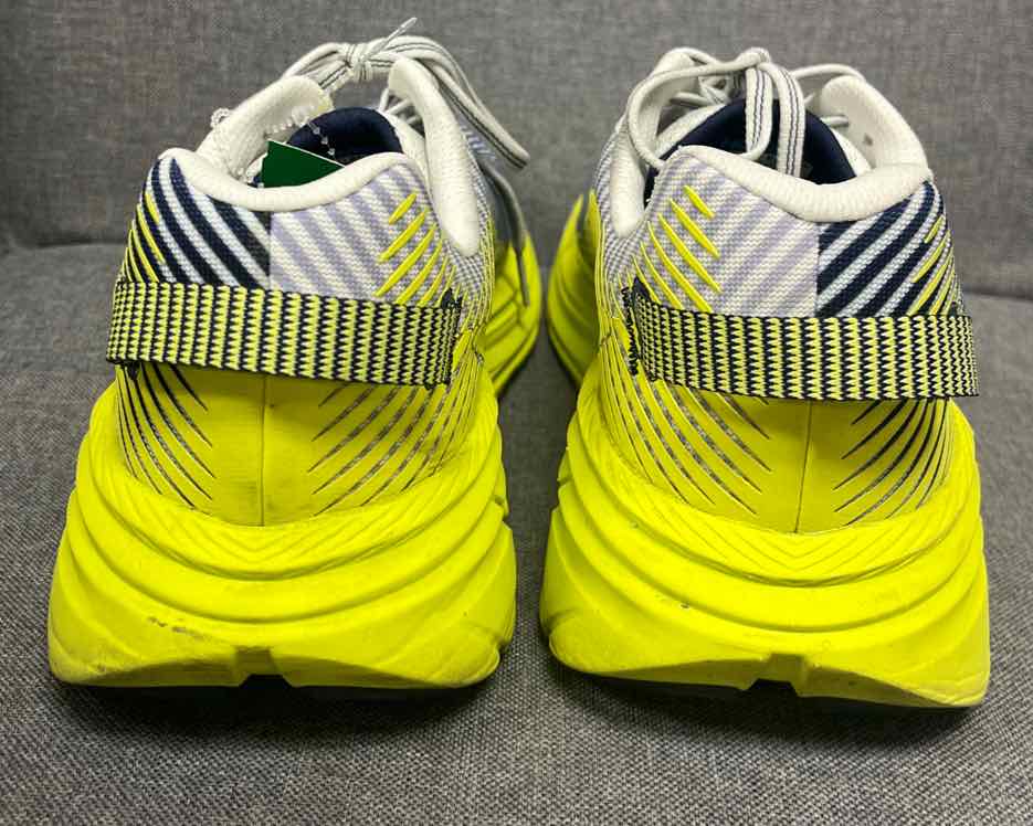 10 Hoka Shoes
