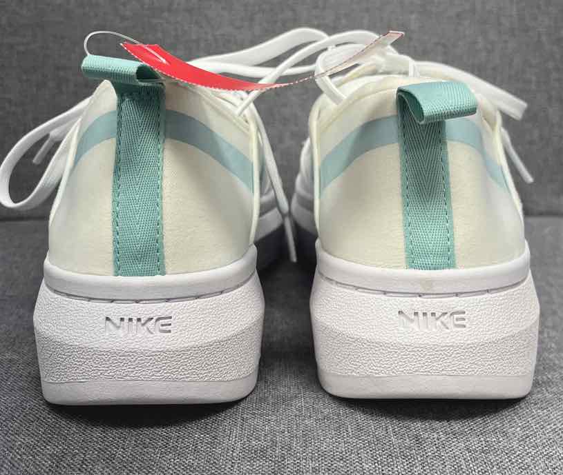 9 Nike Sneakers