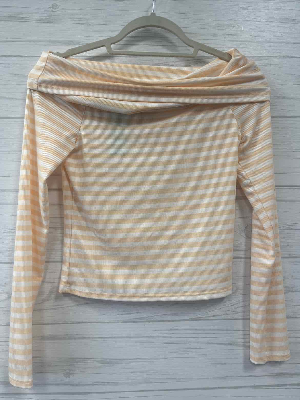 Size M Oak & Trellis Shirt