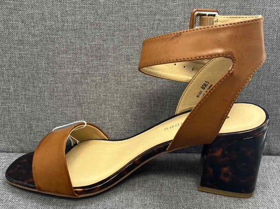 8 CL BY LAUNDRY Sandals