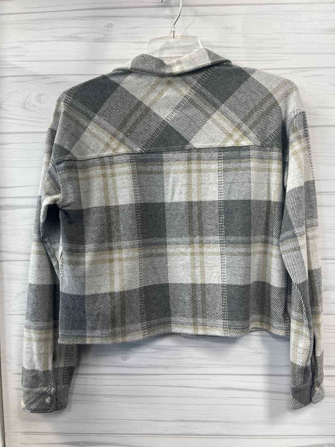 Size M Thread and Supply Shirt