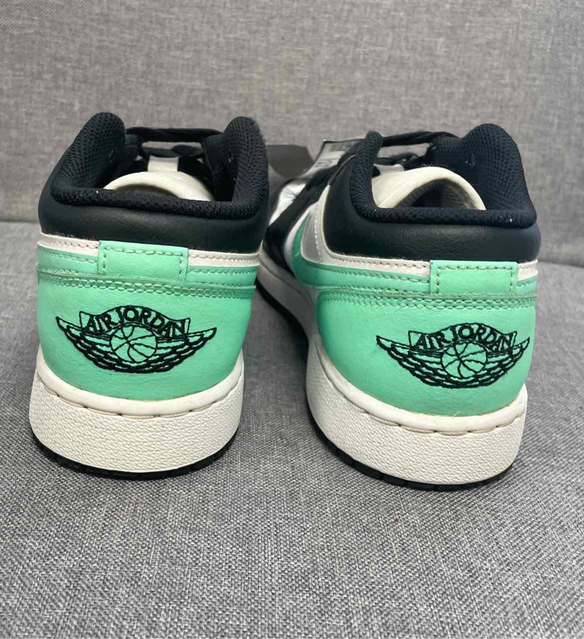 4.5 Nike Shoes/Boots
