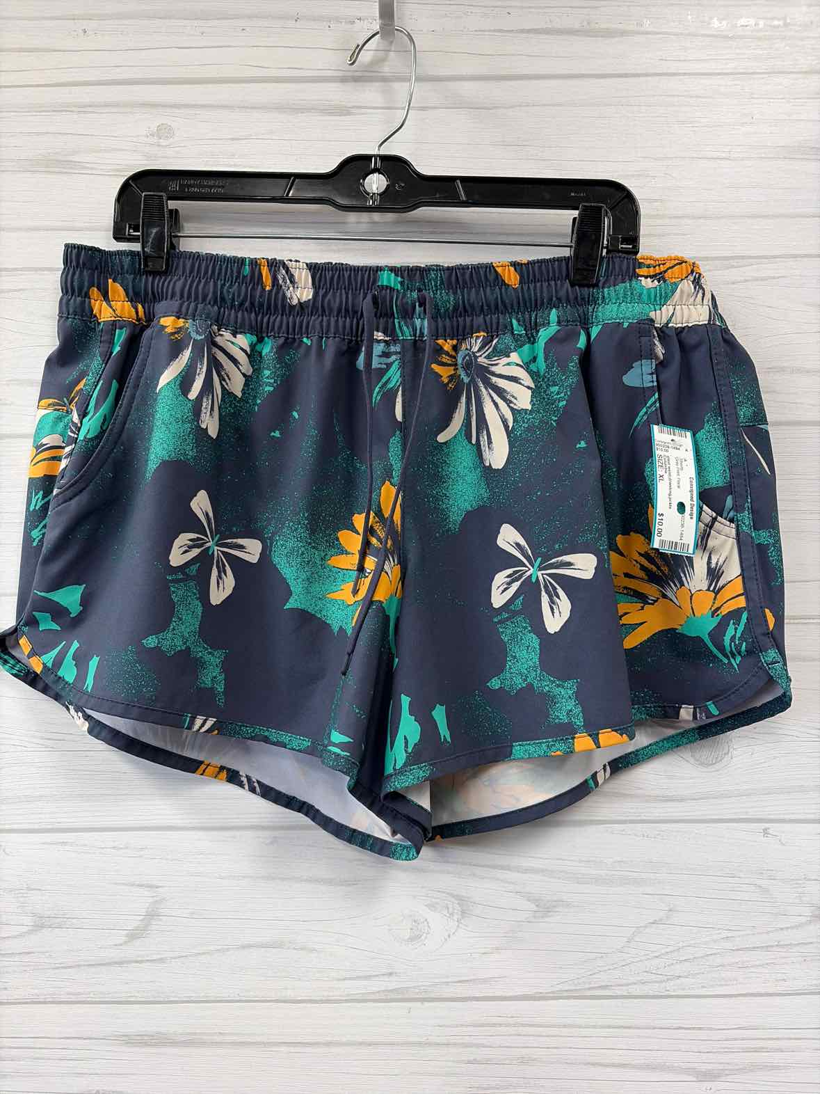 Size XL Columbia Shorts