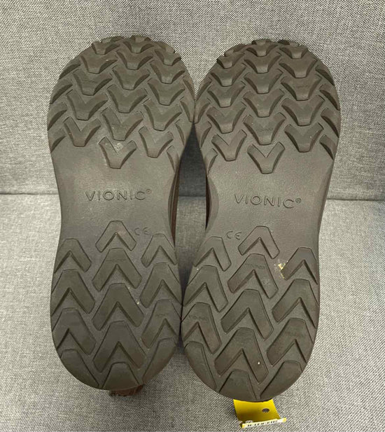 9 Vionic Boots