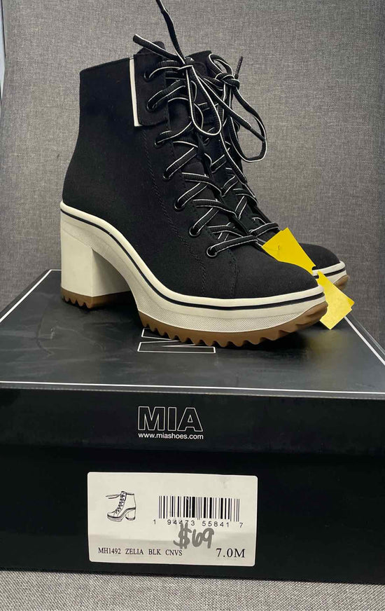 7 MIA Boots