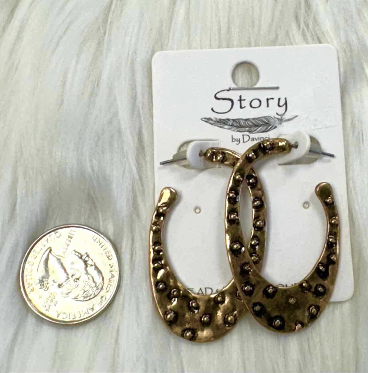 Story Earrings