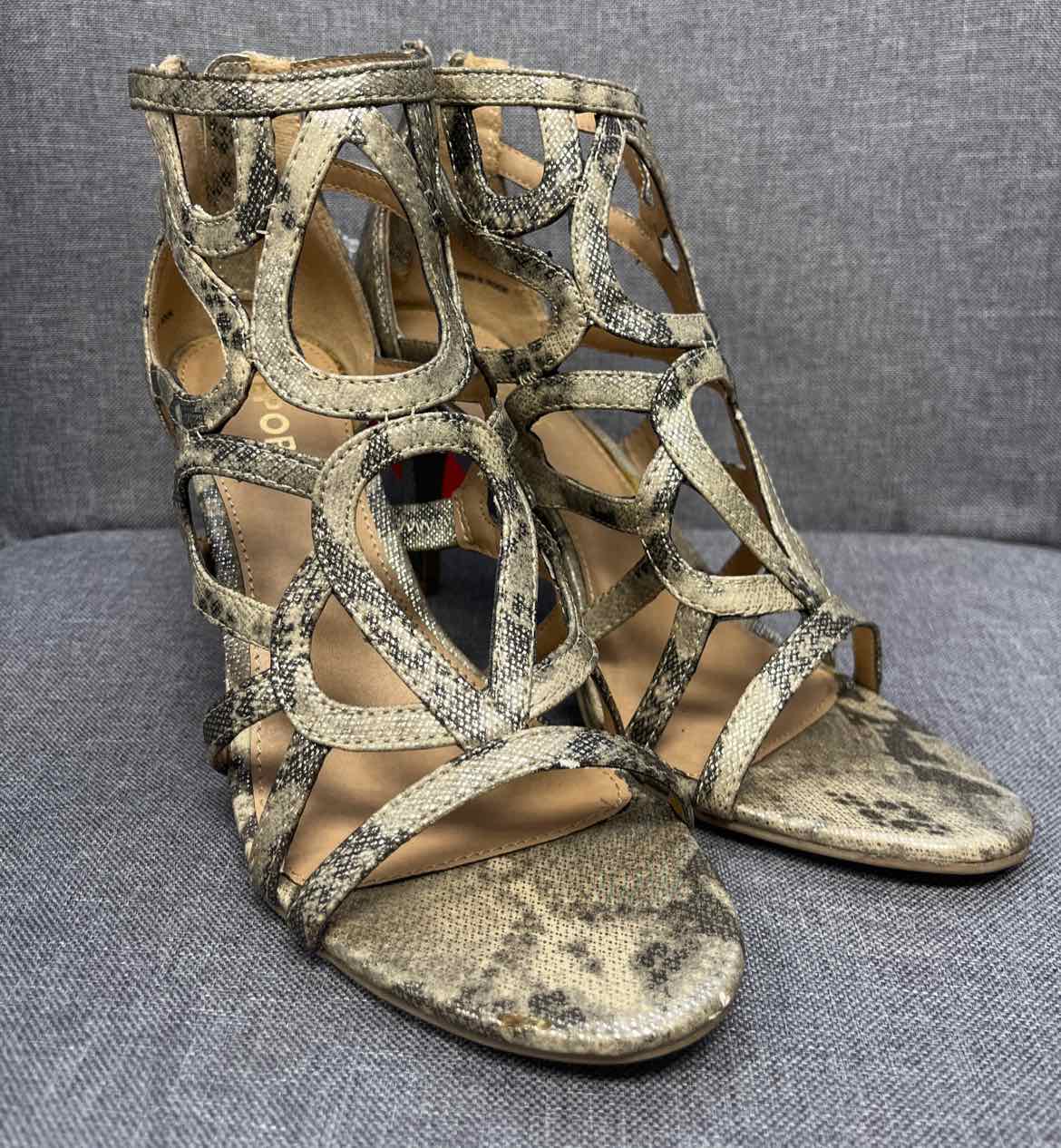 9 Report Shoes