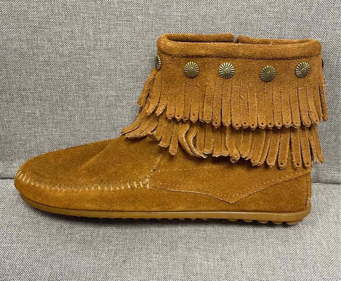 8.5 Minnetonka Moccasins