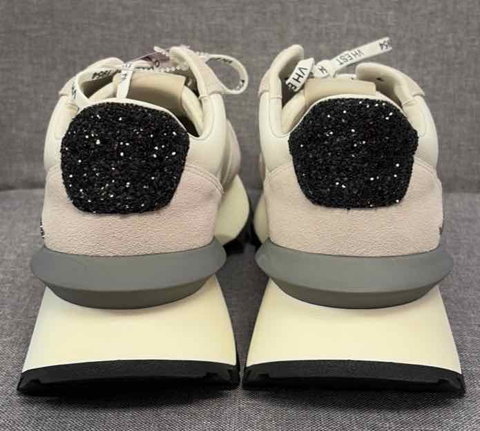 8.5 Vintage Havana Sneakers