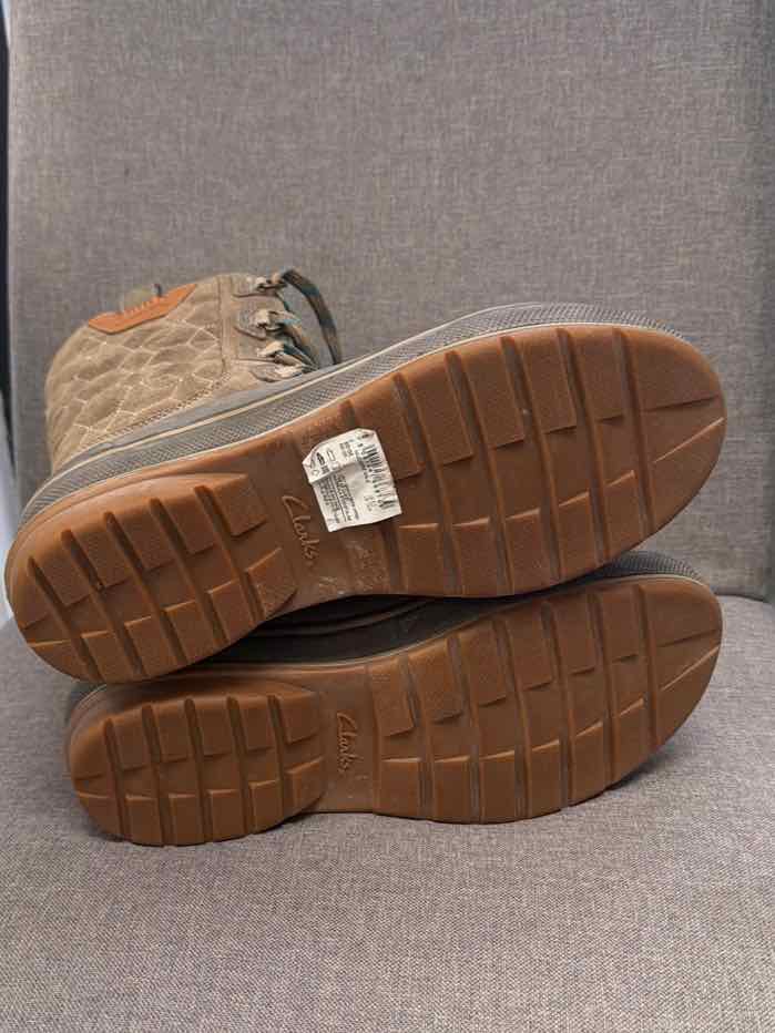 7.5 Clarks Shoes