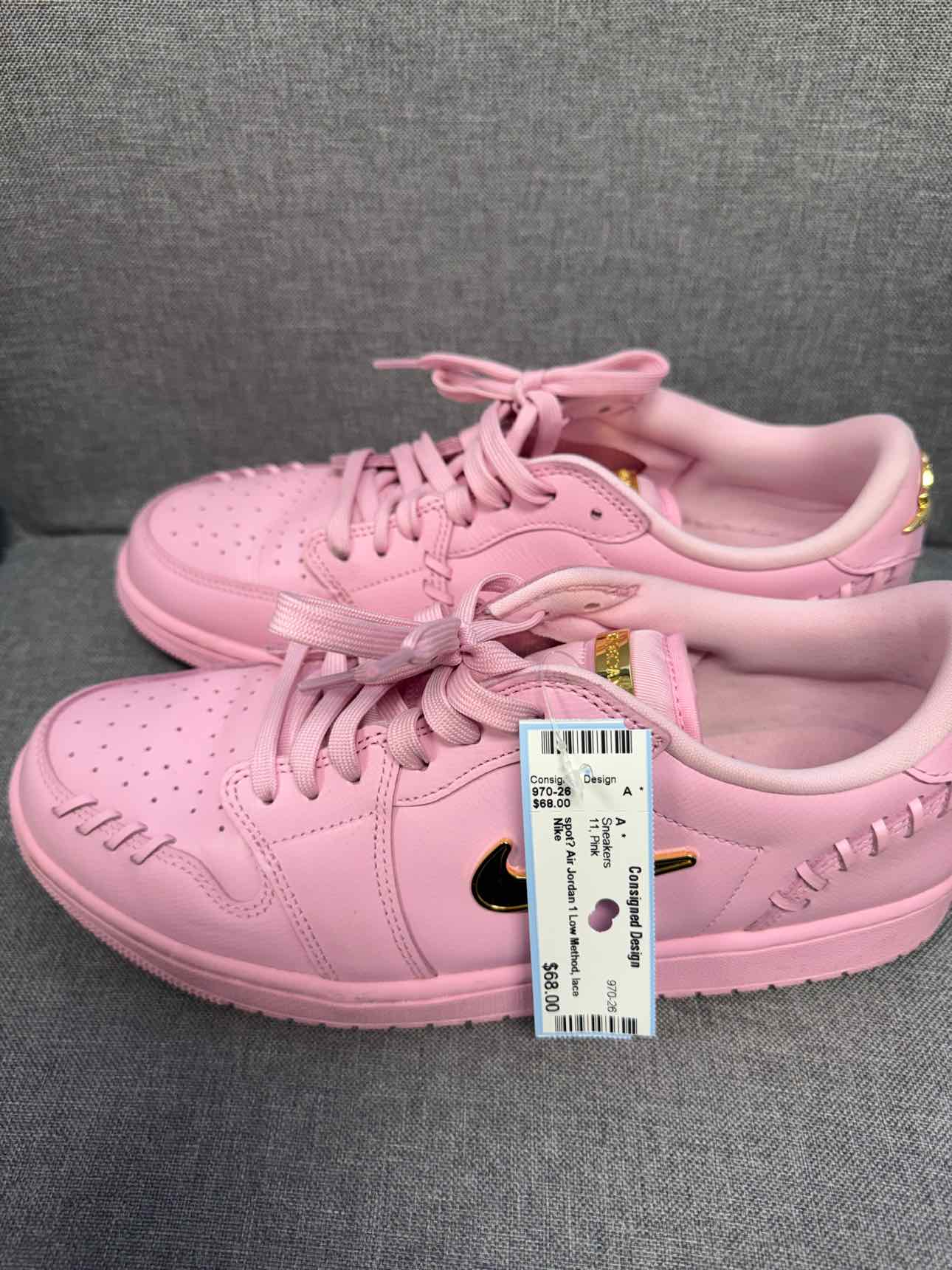 11 Nike Sneakers