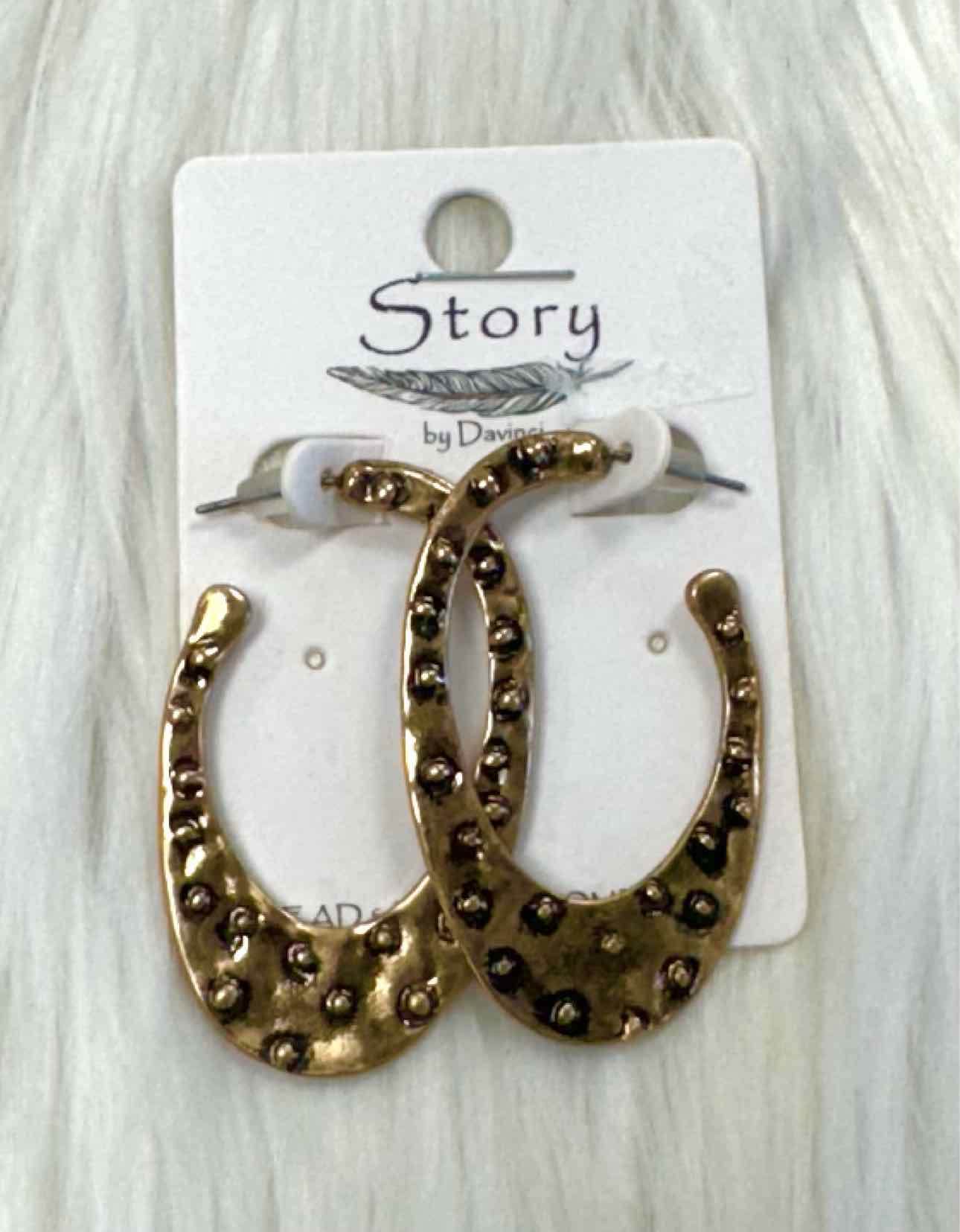 Story Earrings