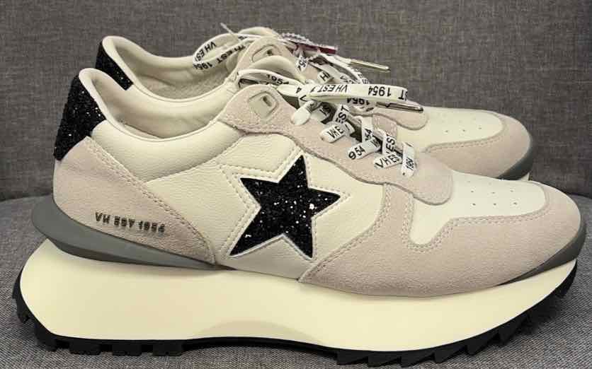 8.5 Vintage Havana Sneakers
