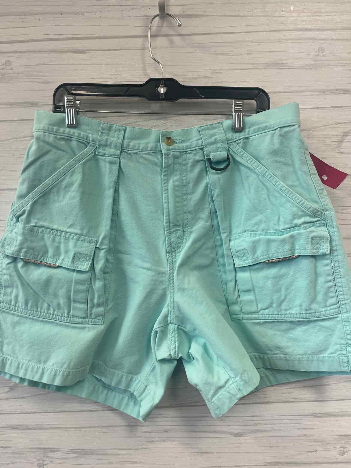 Size L Columbia Shorts