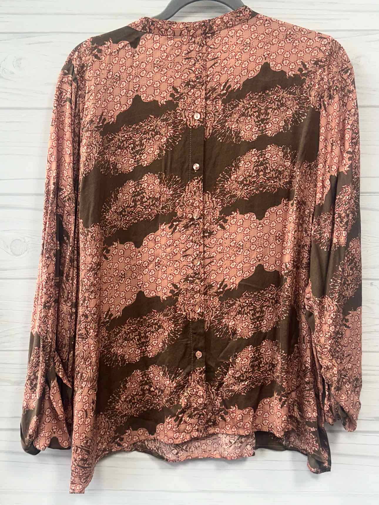 Size M nu Shirt