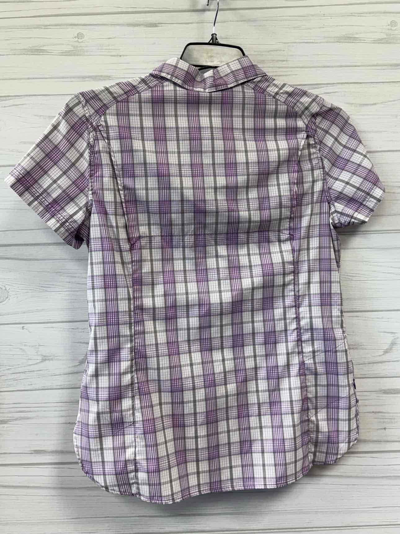 Size M Columbia Shirt