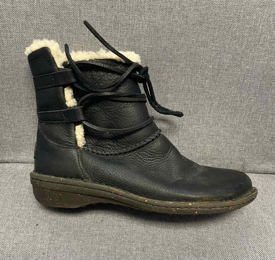 7 Ugg Boots