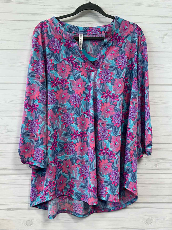 Size 2X Dear Scarlett Shirt