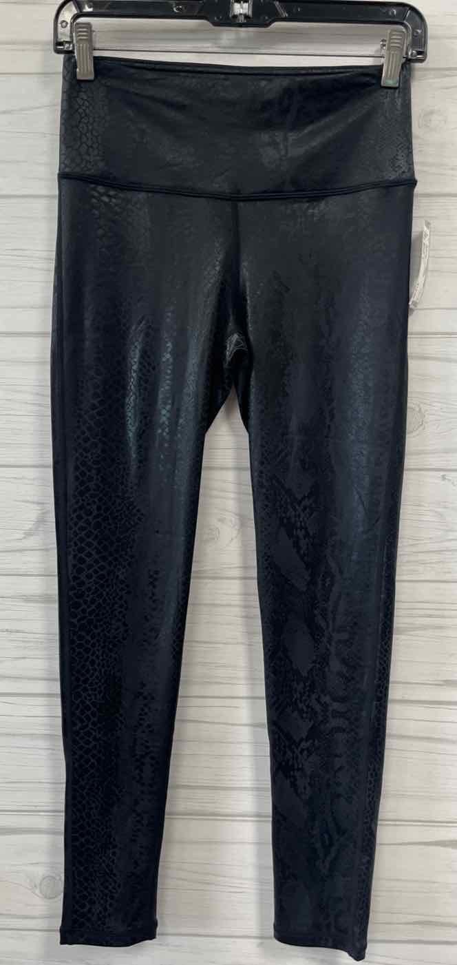 Size S Mono B Leggings