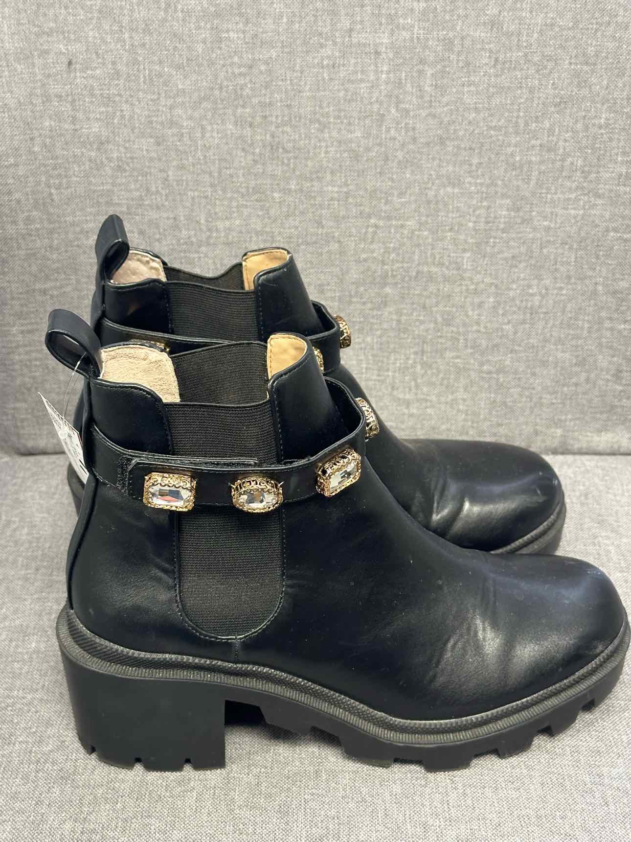 8.5 Steve Madden Boots