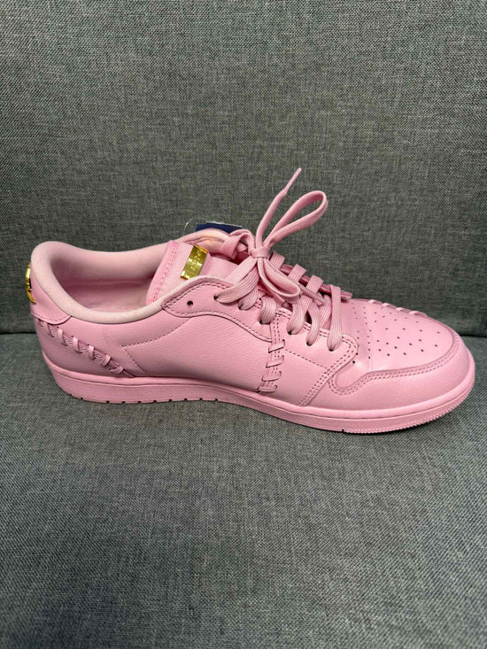 11 Nike Sneakers