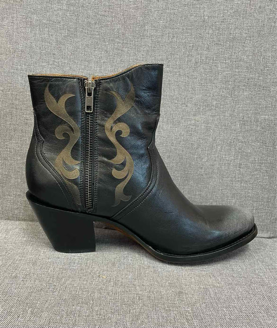 9.5 Lucchese Boots