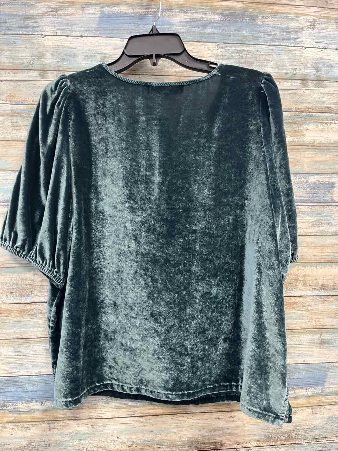 Size L Loft Shirt