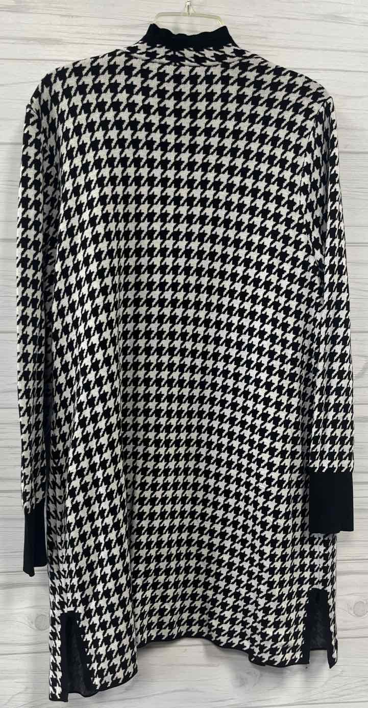 Size 2 Chicos Cardigan