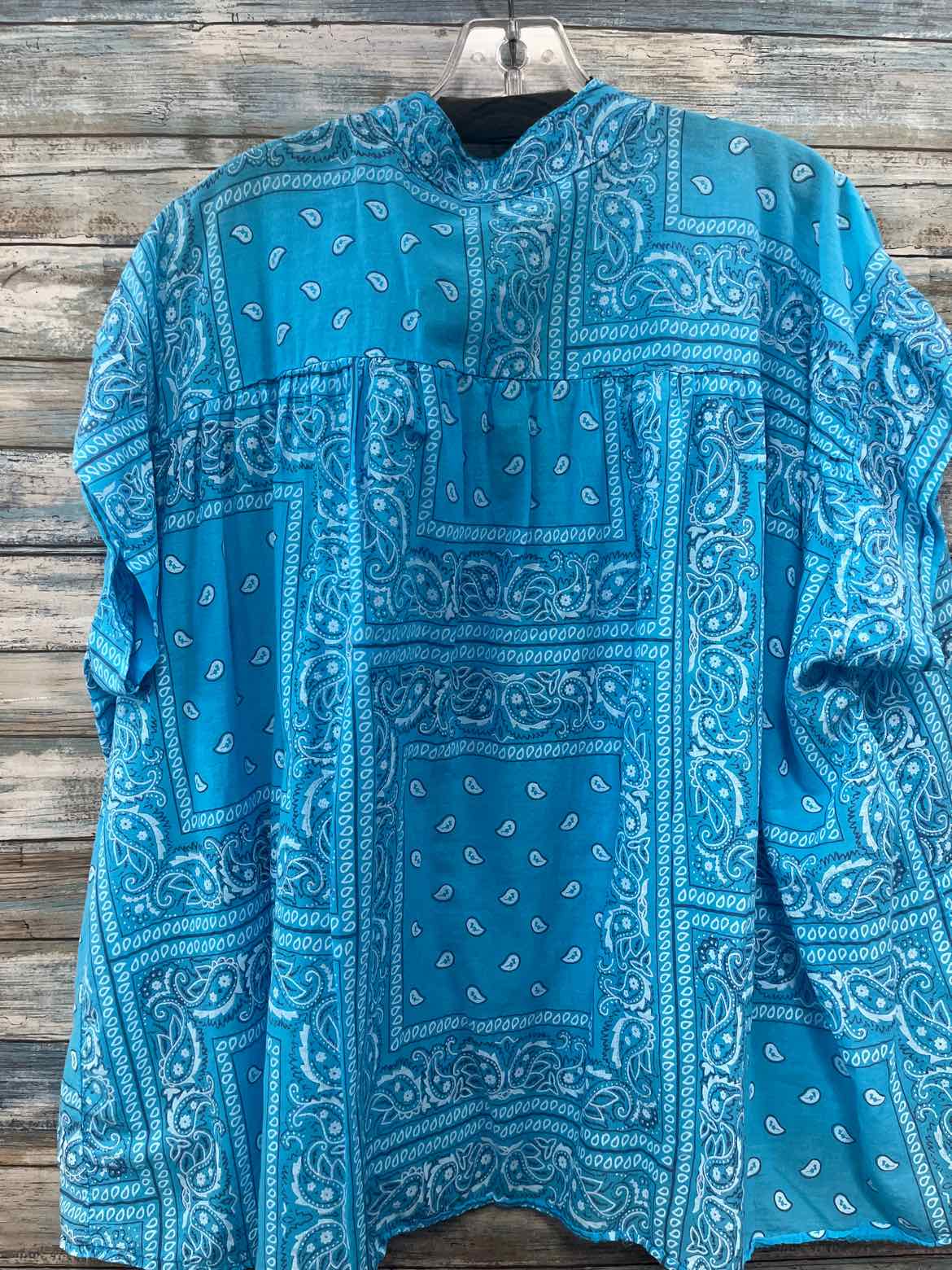 Size XL Yolly Italy Shirt