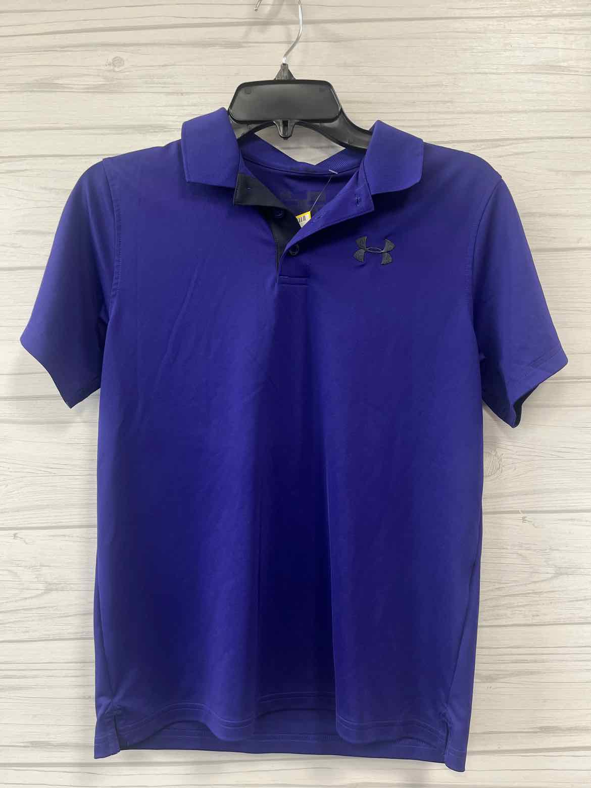 L Under Armor Shirt