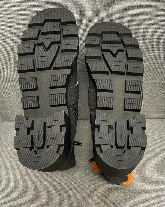 9.5 Yellow Box Boots