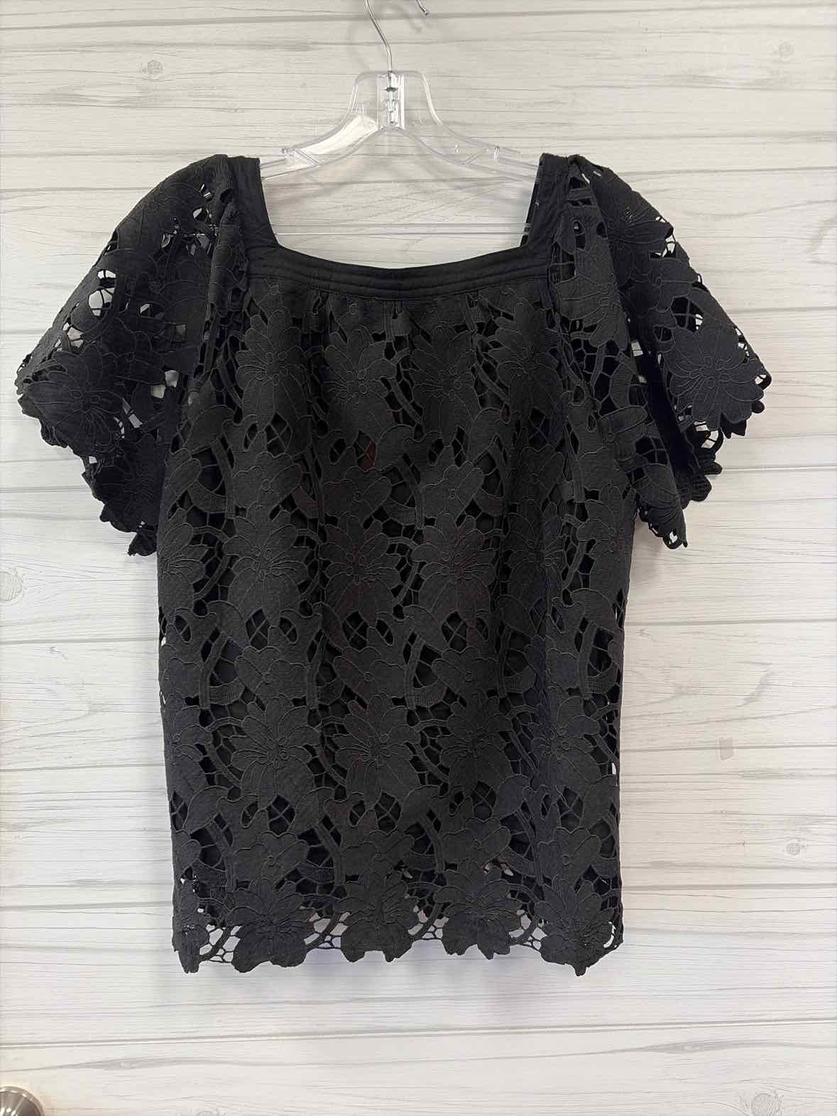 Size M Umgee Shirt