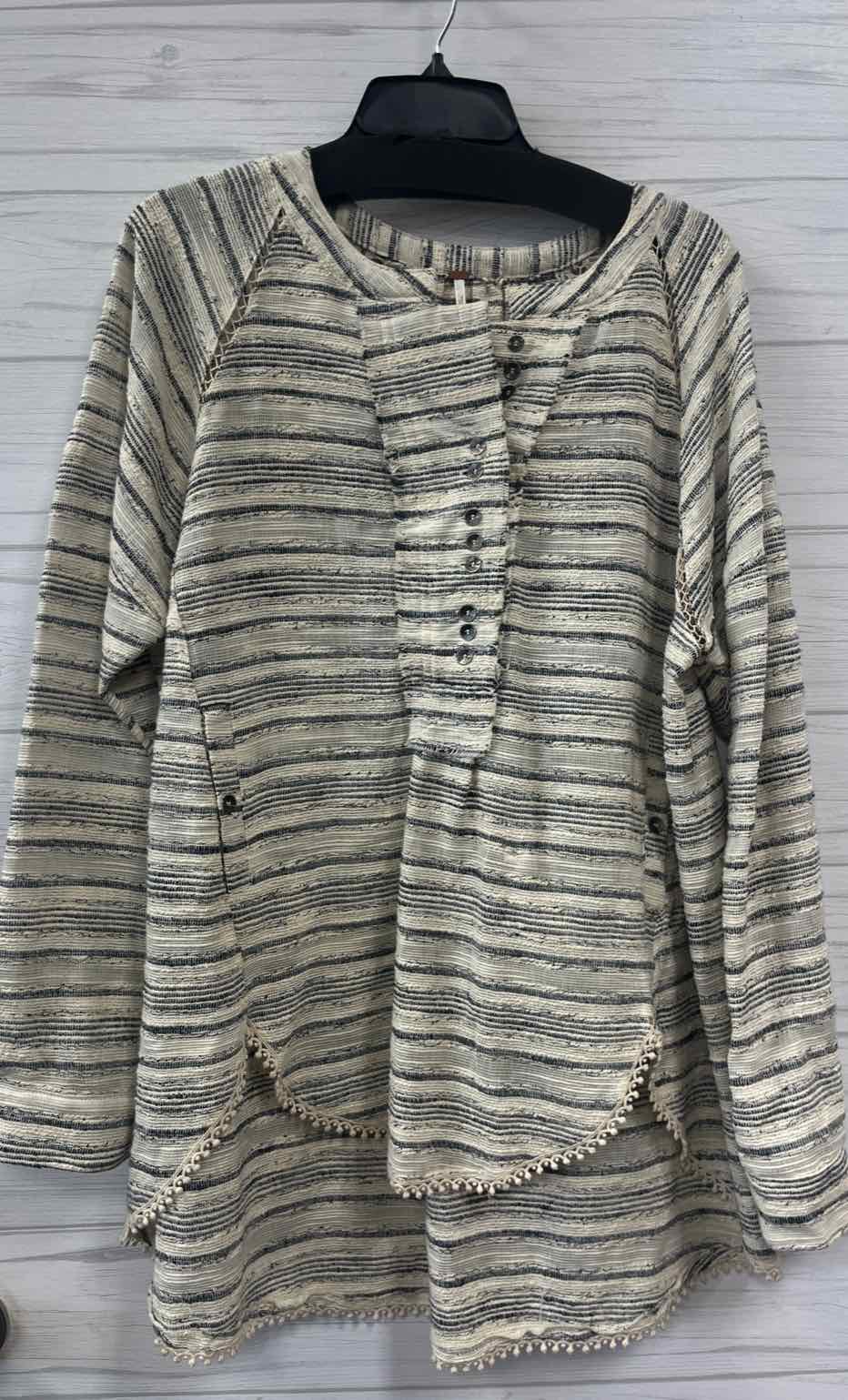 Size M Free People Shirt