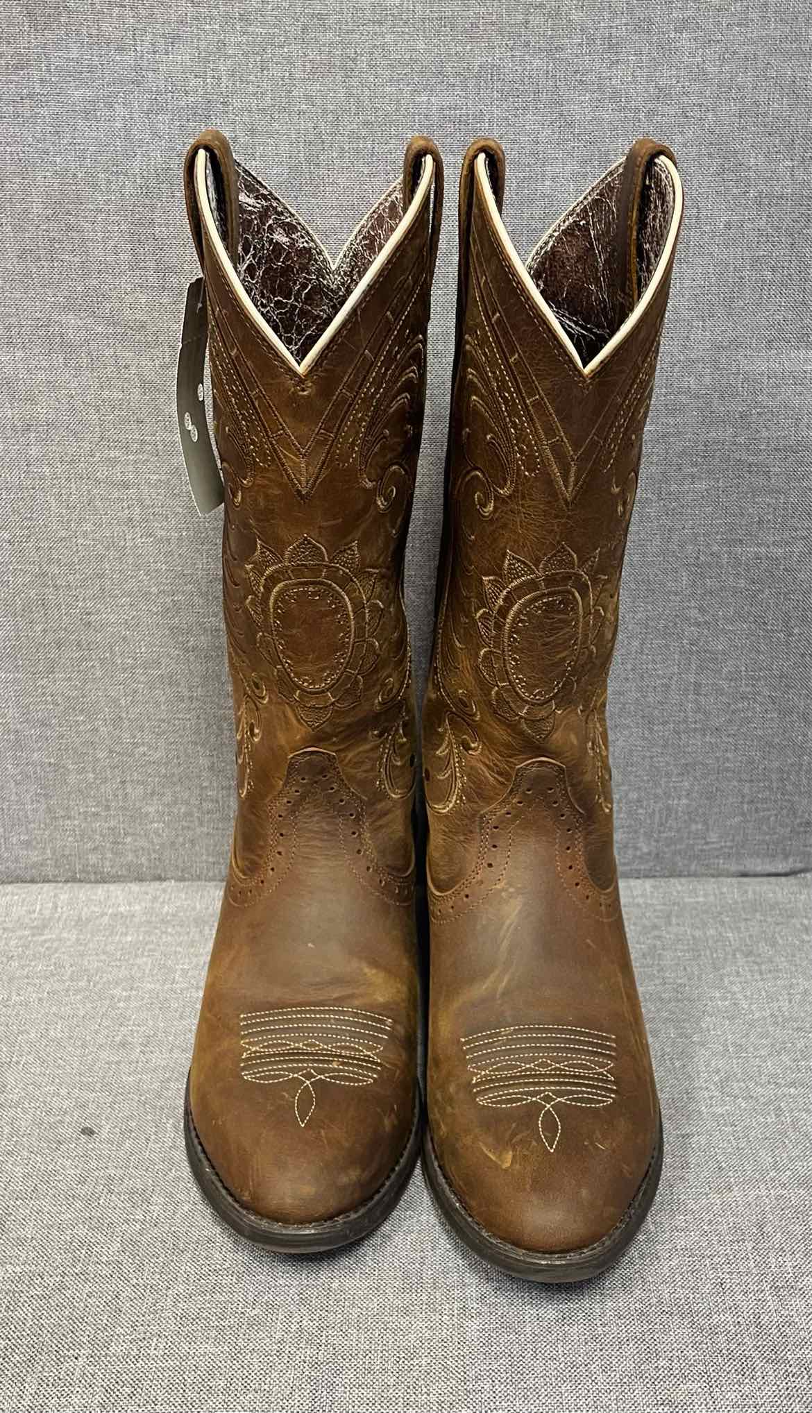 7.5 Ariat Boots