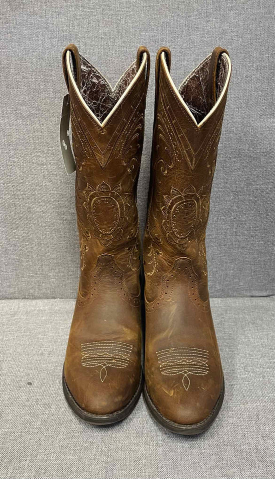 7.5 Ariat Boots
