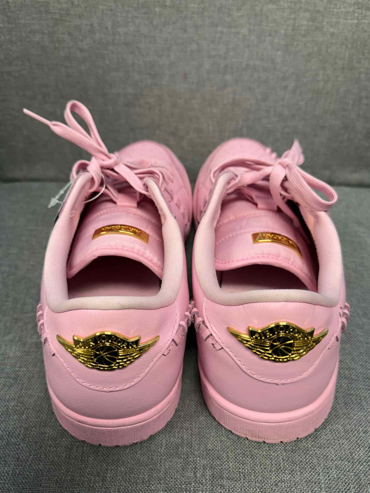 11 Nike Sneakers