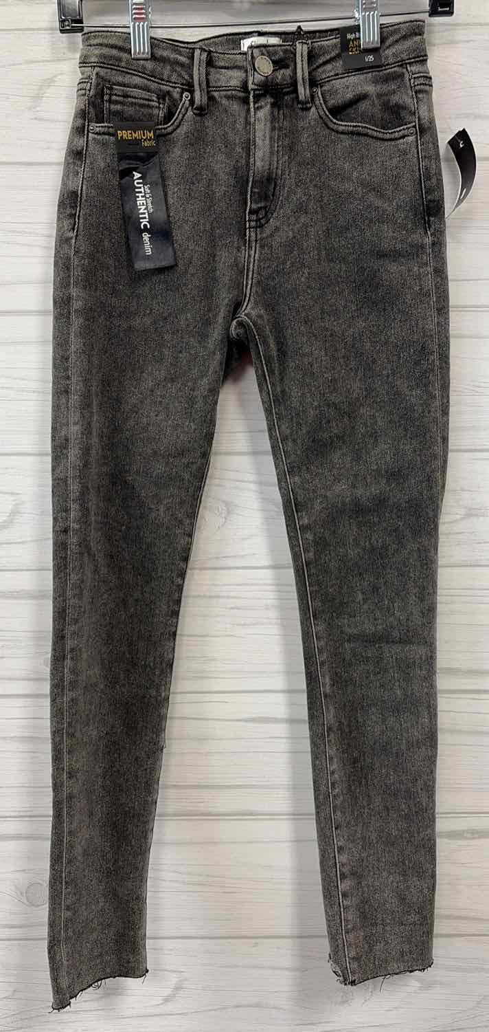 Size 25 Simple Society Jeans