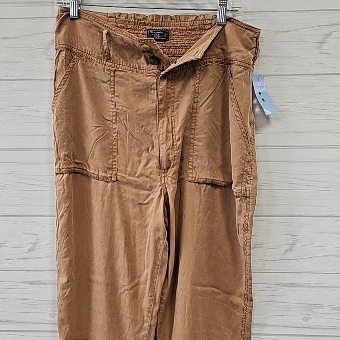 Size L Ambercrombie & Fitch Pants