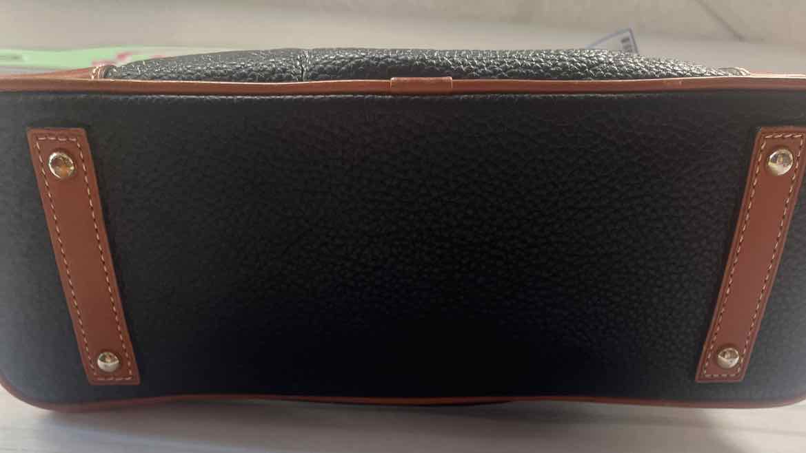 Dooney & Bourke Purse