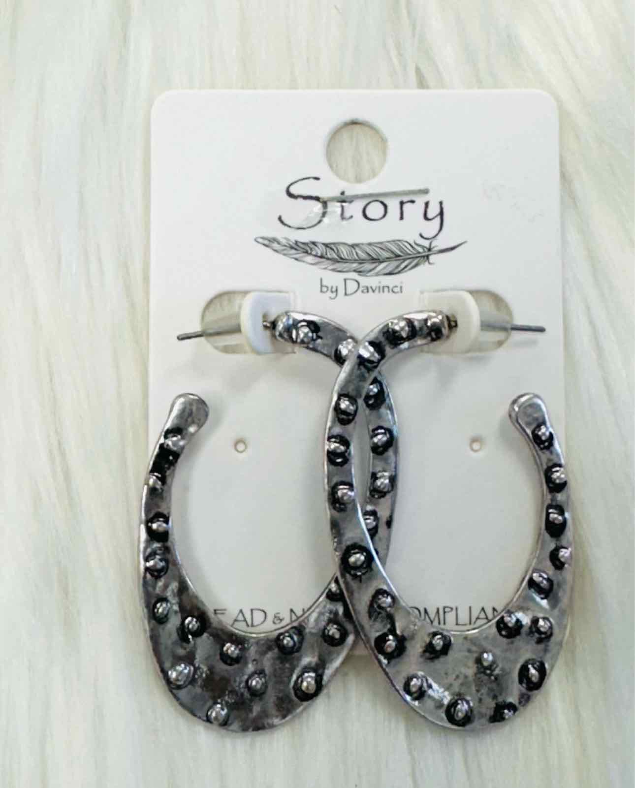 Story Earrings
