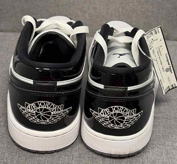 11 Nike Sneakers